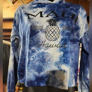 Juniors cropped long sleeve shirt size small